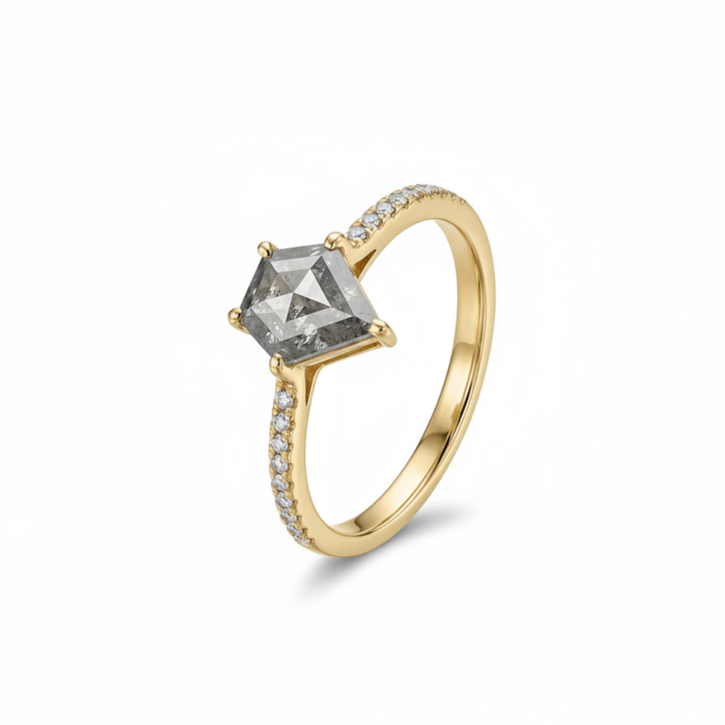 Håndlavet 14k guldring med grå diamant - Athena